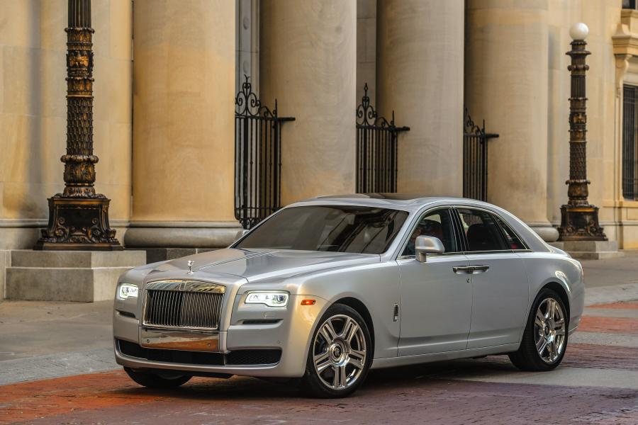  Rolls-Royce Ghost 2015 года  (US) (фото 18 из 29)